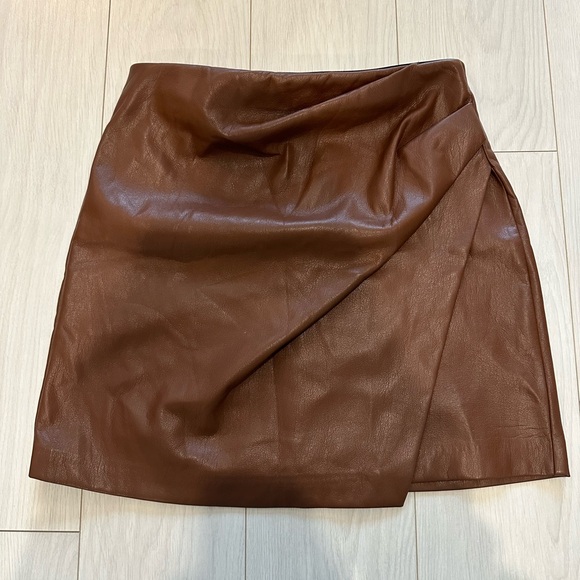 Aritzia Wilfred Angie Skirt - Picture 2 of 5